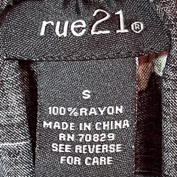 NWT RUE21 BLACK FLORAL DRESS SIZE S - Picture 15 of 16